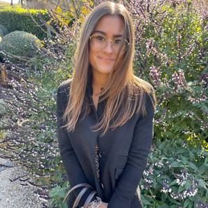 Meet your Posher, Maxine